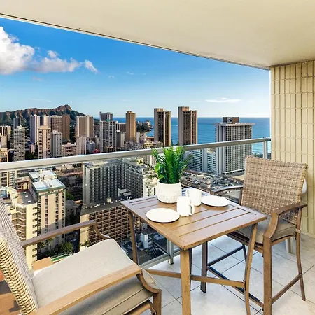 Ocean & Diamond Head View Studio At Waikiki